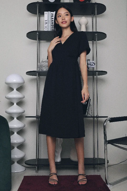 Privy Wrap Midi Dress Black