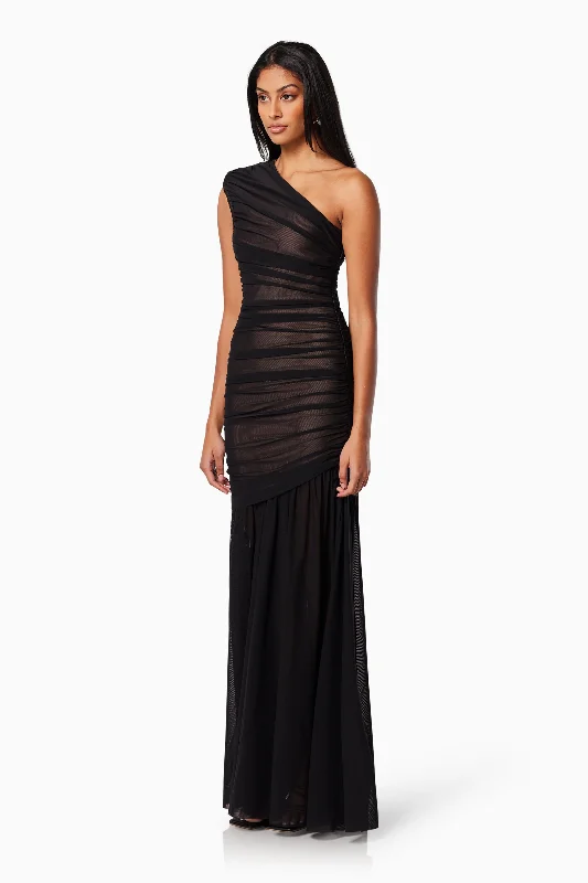 Vienna Fitted Maxi Gown In Black