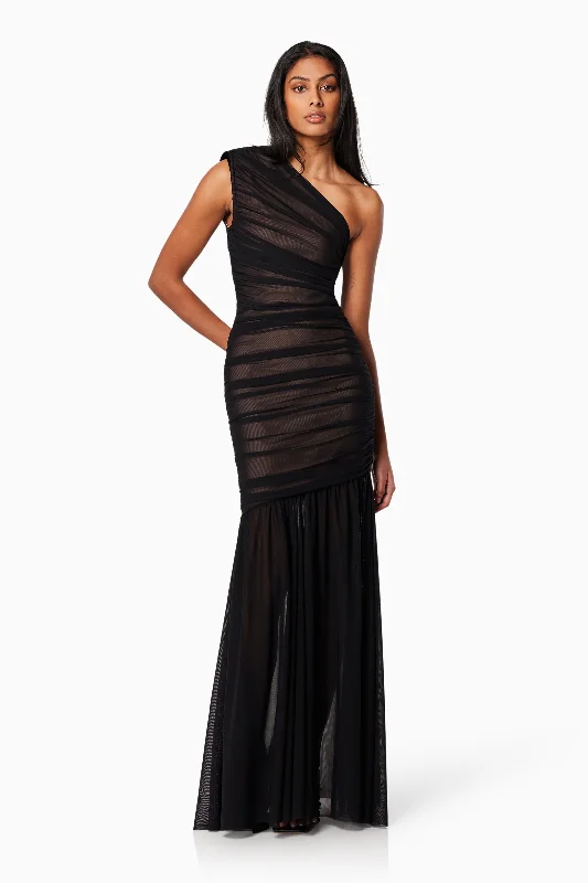 Vienna Fitted Maxi Gown In Black