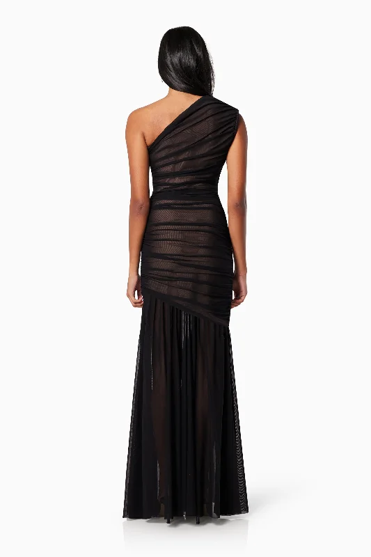 Vienna Fitted Maxi Gown In Black