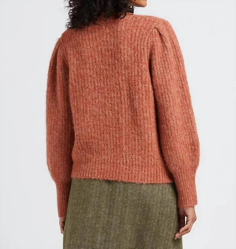 cardigan-sweater-in-autumn