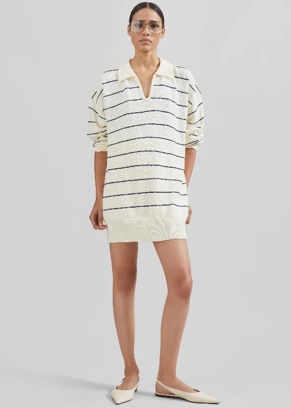 claudia-lightweight-knit-swear-cream-navy-stripe