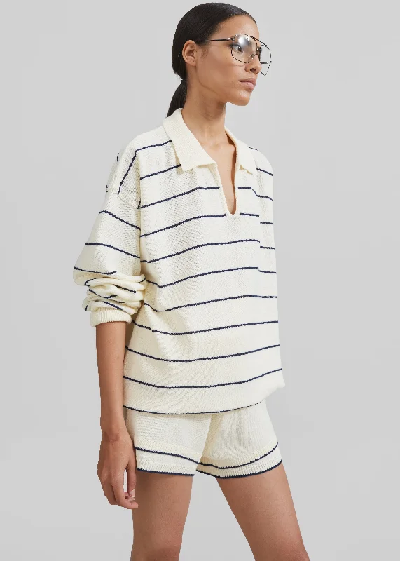 claudia-lightweight-knit-swear-cream-navy-stripe