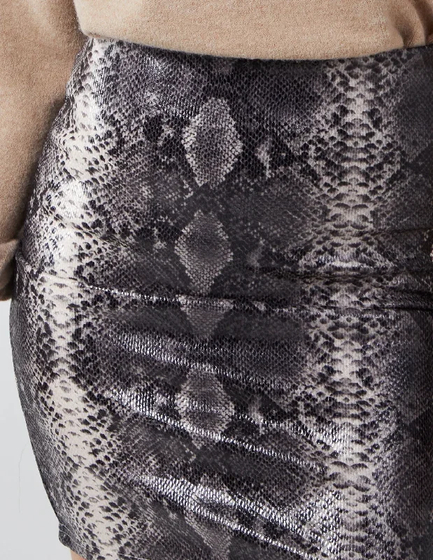 emine-snake-skin-faux-leather-skirt