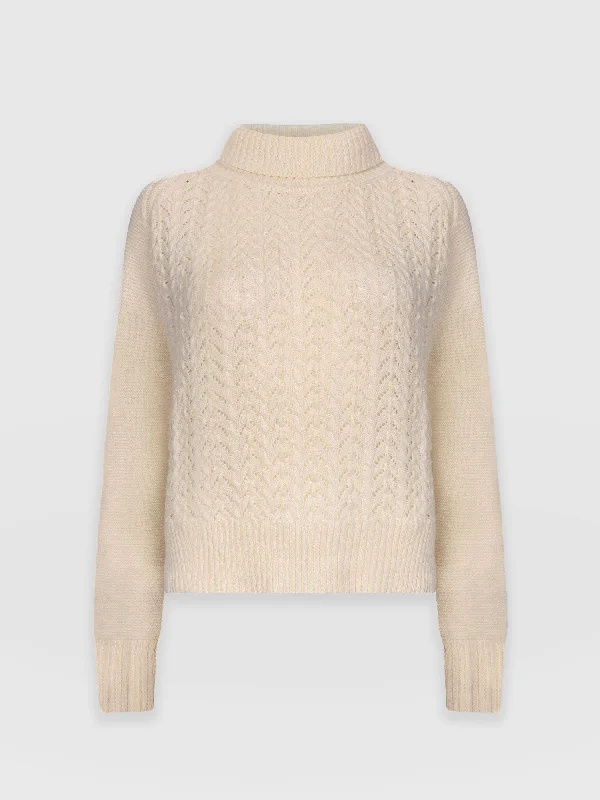 glen-cable-knit-short-sweater-cream