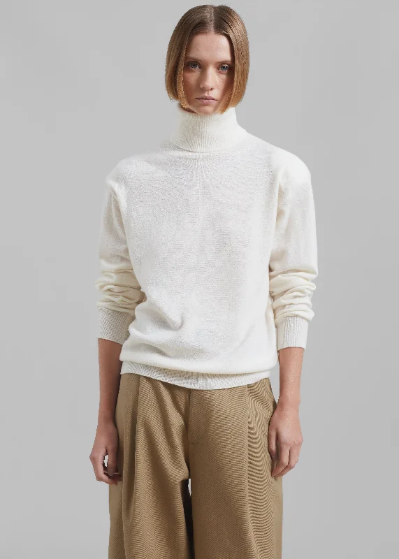 ines-thin-padded-turtleneck-ivory