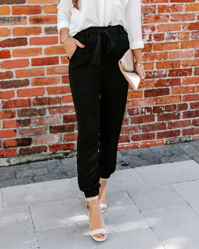 kensley-pocketed-high-rise-trousers-black